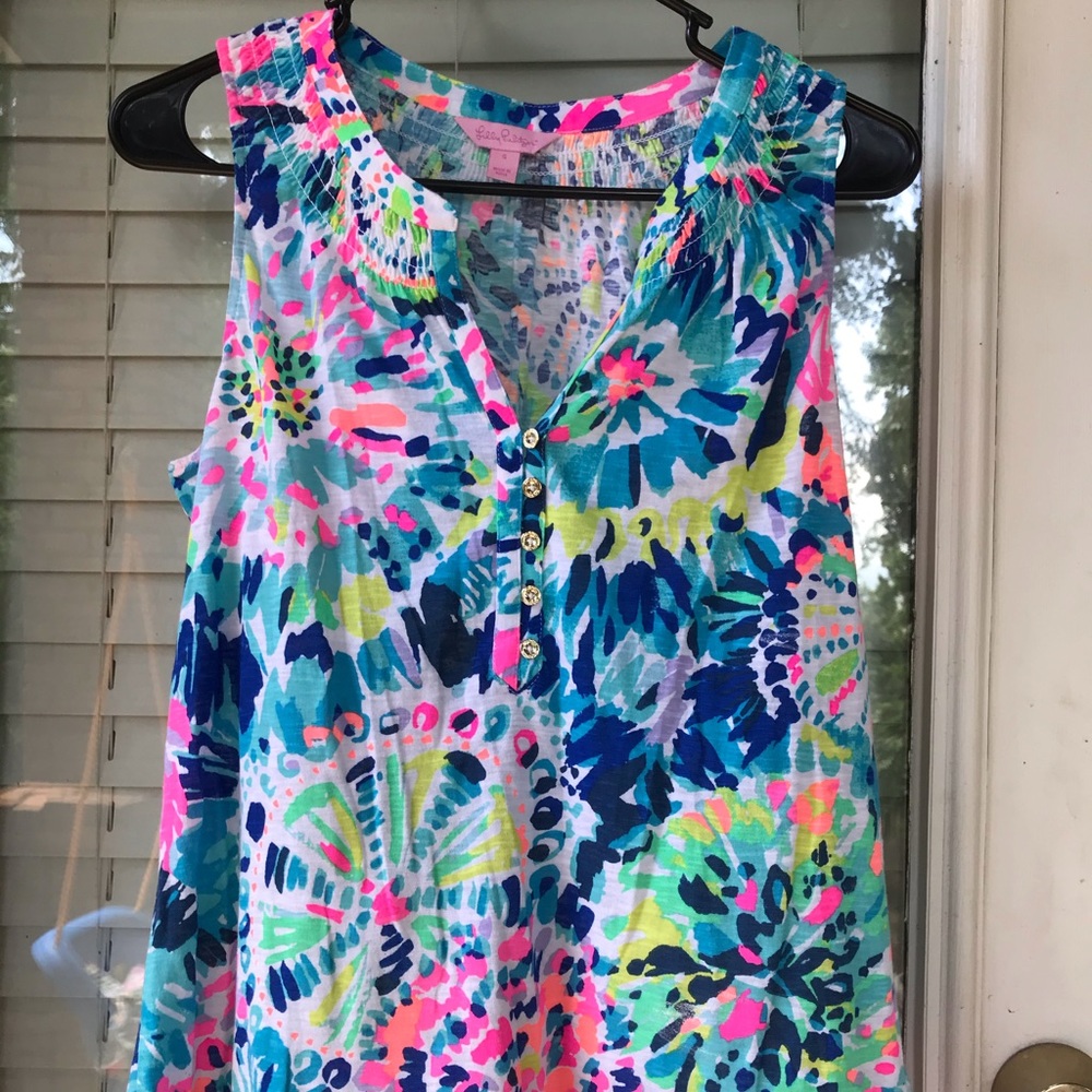 Lilly Pulitzer essie top